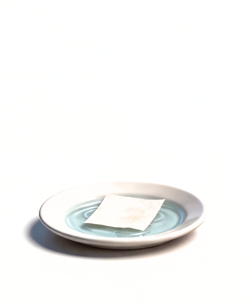 Trempez le papier dans l'eau toute la nuit